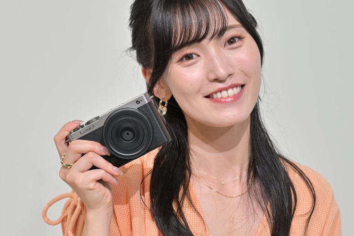 VvX^C̃RpNg{fB̗puLUMIX S9v