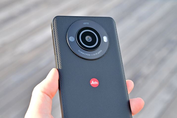 wʂɂ́A_Chp^[{U[fUC̗pBɁAuLeitzv̐ԂSĂ܂