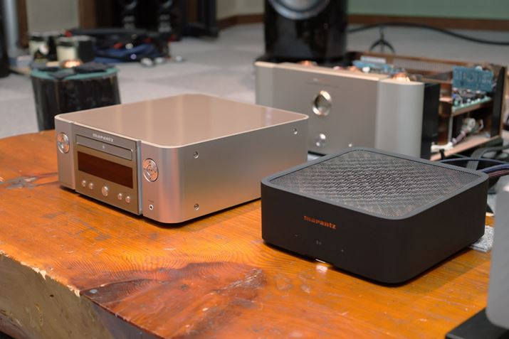 uM-CR612vBÉuMODEL M1v͂ɃRpNgɂ܂Ƃ߂Ă邱Ƃ킩