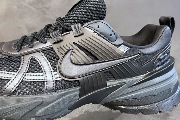 U[̕⋭p[ceɔzuAϋvƃfUČɊ^BɁAƃz[h邽߂̃vX`bNP[WtĂAT|[g͂Qł