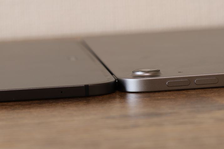 5.1mḿu13C`iPad ProiM4jvAE6.1mḿu13C`iPad AiriM2jvB̍͂1mmȂ̂ŁAu13C`iPad AiriM2jv\XBȂAu11C`iPad AiriM2jv̌́Au13C`iPad AiriM2jƓ6.1mm