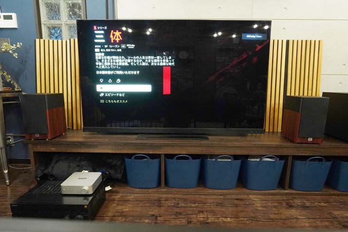 XeIł͂邪AHi-FiXs[J[ŃTuXNzM̌͊i