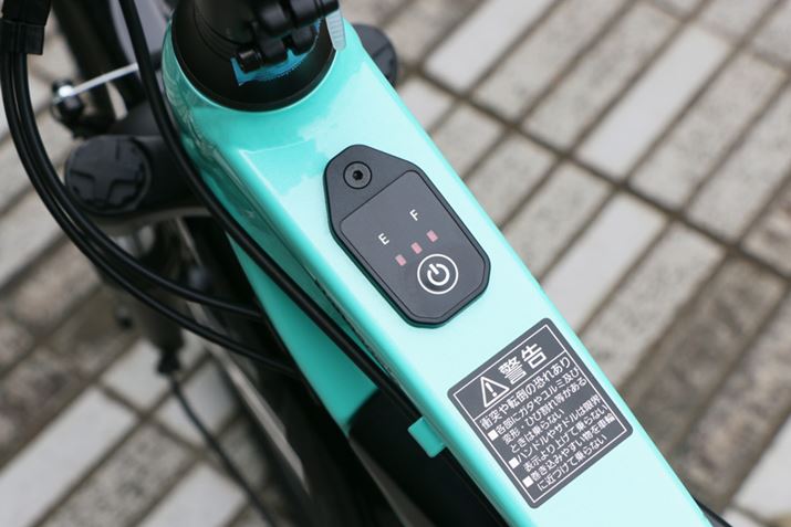 s[h̐؂ւ@\͔񓋍ځBfBXvCĂȂBd̃I/It݂̂̃XCb`́At[㕔ɐ݂ĂBAVXgs\ȍő勗͖54km