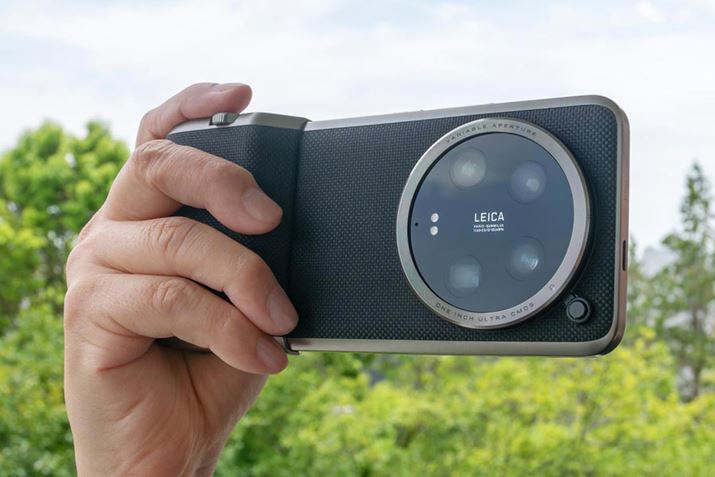 VI~̃tbOVbvX}[gtHuXiaomi 14 UltravB\ȃJ𓋍ڂ̂ő̓ł