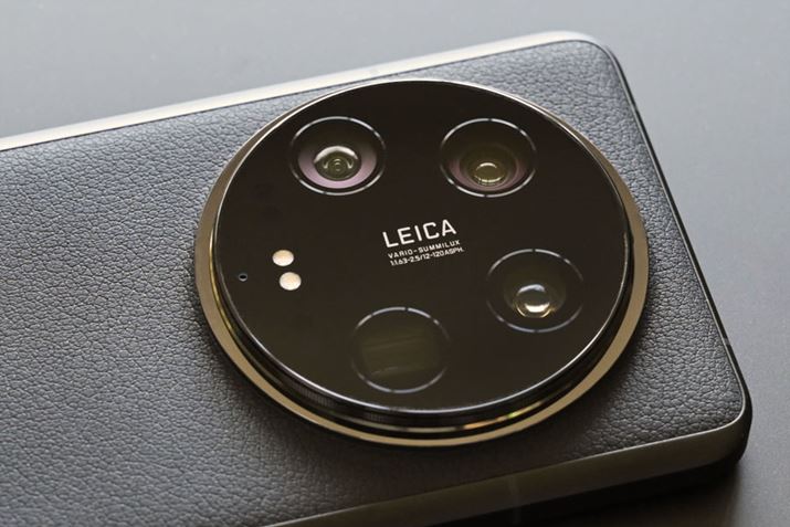 uXiaomi 14 UltraṽCJ́ALp]܂4ނ̑gݍ킹B~`fUCIłˁB4̃Y܂Ƃ߂āuLEICA VARIO-SUMMILUX 1:1.63-2.5/12-120 ASPH.vYƖłACJiAs[Ă܂