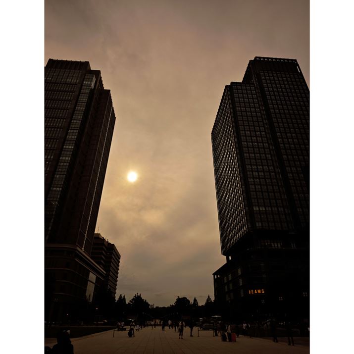 zCgoX蓮8000KɂăV[ȋ̐FoĂ݂܂BRɂł̂uvv[h̊yłXiaomi 14 UltraACJA35mmZ23mmAF2A1/14700bAISO50AWBF8000KAtB^[FLeica NAT