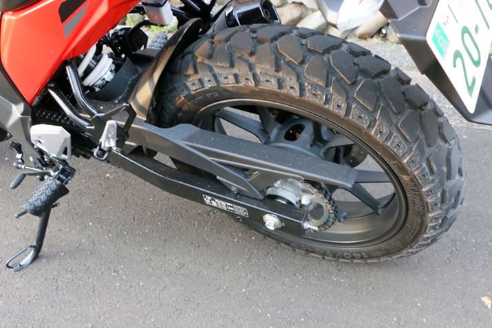 A^C̃TCY140/70-17BubN͍L߂Ȃ̂ŕܑHłR͏Ȃ