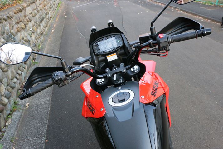 It[hp}V̂悤ɍLAS880mm̃nh𑕔BܑHŎԑ݂̂₷BObvɂnhK[hAIt[h}Vۂ