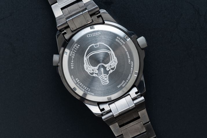 tCgwbg̍́AuSKYvV[Ỹfɂӂ킵łBʐ^́uNB6045-51Hv