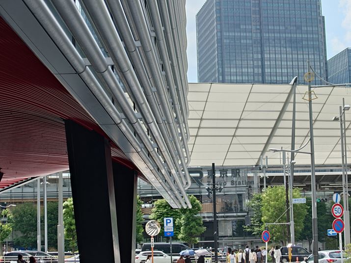 \}t߂̉Ɍ uwv̊Ŕ͂茩