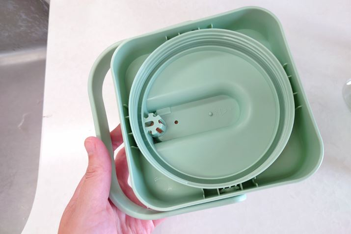 t^ɂ̓pbL܂Aa[ĎOłB̏ꍇ͂O߂āAXv[^Cv̐܂gĐĂ܂