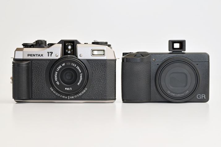 TCYr邽߁AuPENTAX 17vijƍRpNgfW^JuGR IIIxviEjׂĂ݂