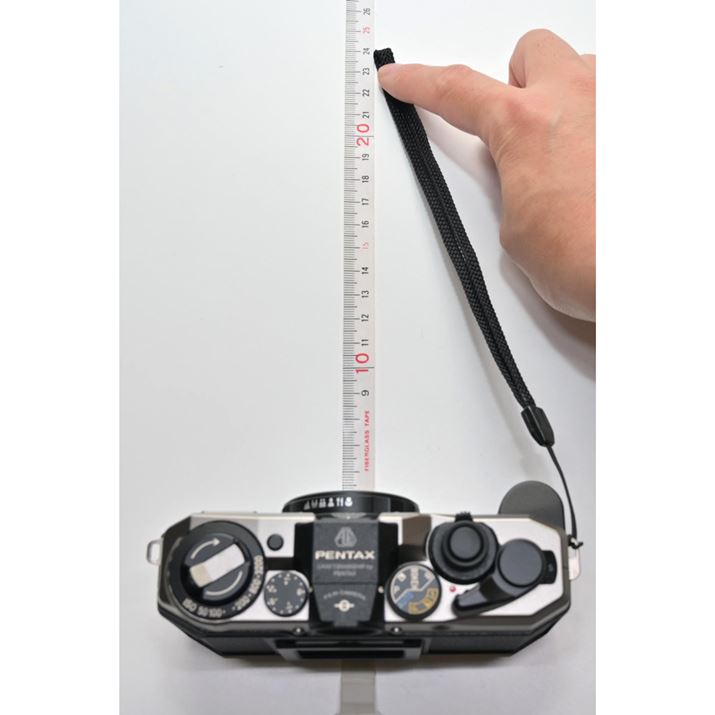 t̃XgbvɂHv{ĂBXgbvJɑԂŃY̌ɌăsƐL΂ƁAN[YAbvi}Nj̍ŒZBei24cmOjɂȂ悤ɒĂ