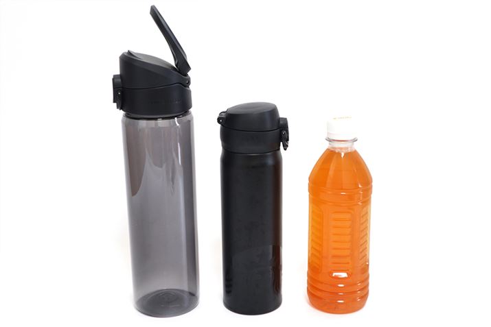 500mLʓIȃ^u[500mL̃ybg{gׂĂ݂ƁATCY͌\傫I ƂɂނƂlɂ͂̑eʂ͂ꂵł