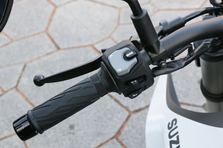 s[h̐؂ւȂǂ͍̑葤̃{^ōsBgNVRg[̉\