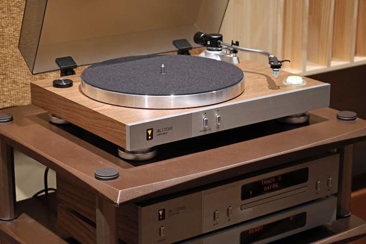 uTT350 Classicv̓J[gbW܂ŃZbgɂȂĂ̂ŁAS҂ɂ₷낤BtHmCRCU[ĂȂ߁AAvɂ́iMMΉ́jtHmCRCU[fK{