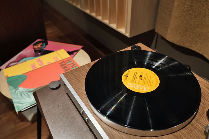 uTT350 ClassicvŊeAiOR[hĐB̉̂悳{ނł̃nCCg