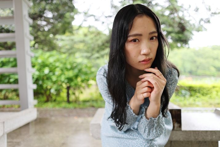 Lp24mmŎBeObƐlɊ邱ƂŁAwiLȂ͋`ʂɂȂBLpY͂̊oG[V𑝂₷߂̏dvȖSEOS R6 Mark IIARF24mm F1.8 MACRO IS STMA24mmAF1.8A1/320bAISO400A+0.7EVAzCgoXFI[gi͋CDjAsN`[X^CFI[gADPP4Ō