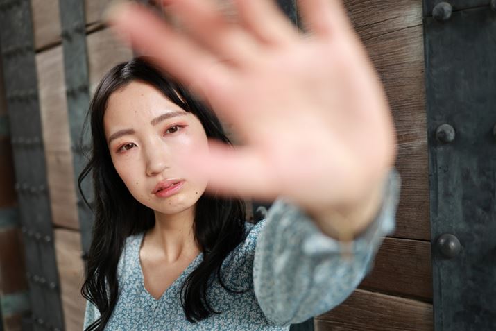 Lp35mmŎBeOɂĂ炢A\Ƀsg킹ȂO{PoB_Ci~bNȉߊ|CgBLpY炱Bʐ^łEOS R6 Mark IIARF35mm F1.8 MACRO IS STMA35mmAF2.2A1/400bAISO400A+0.3EVAzCgoXFAsN`[X^CF|[g[g