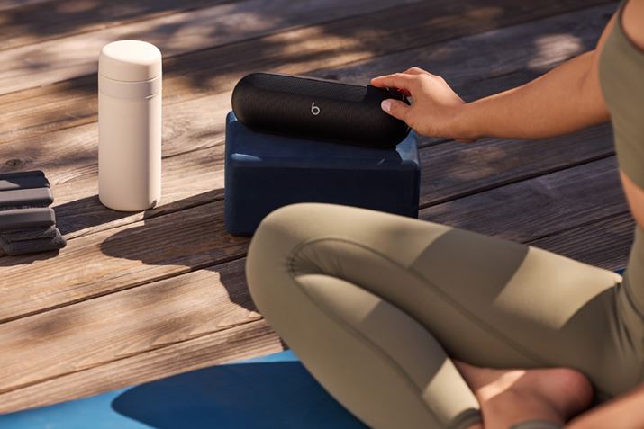 ꂽJvZ^̃X^CbVȃfUC͂̂܂܂ɁAg傫iĂ܂