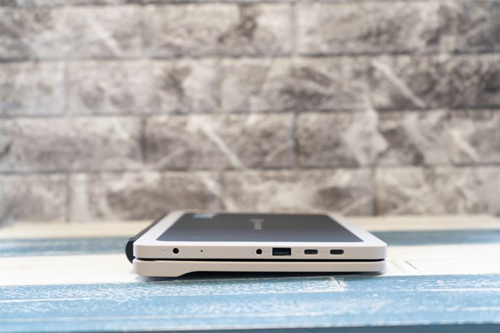 dʂ̓L[{[hhbNOԂŖ590gBL[{[hhbNڑŖ1.097kgB݂̂{fBAyĎ^т₷