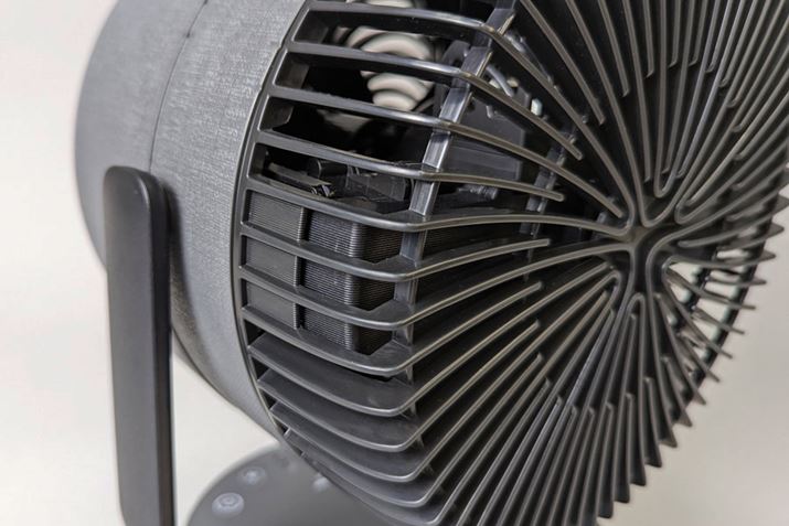 K[h̒f悤ɔzuꂽp[cɂA[bgHōׂ܂Ă܂