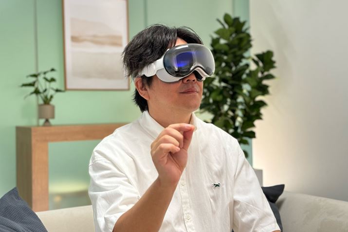 uApple Vision Prov̌M