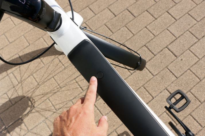 gbv`[ȕʂɂ͓d{^BAVXgȂǂsECUt[ɓĂ