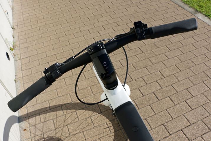 xobe[cʁAAVXg[hȂǂ\fBXvĆAXeɖߍł