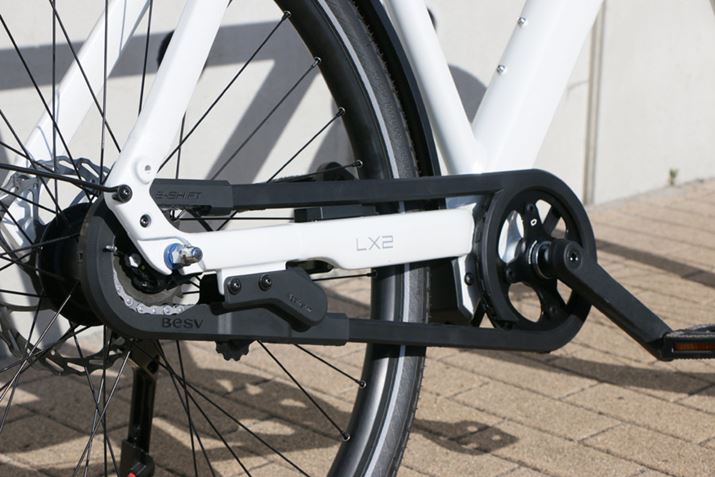 ϑ@\^CvȂ̂ŁA`F[̎񂵂VvB`F[ɐGĈߕȂ悤ɑSɃJo[𑕒Ă