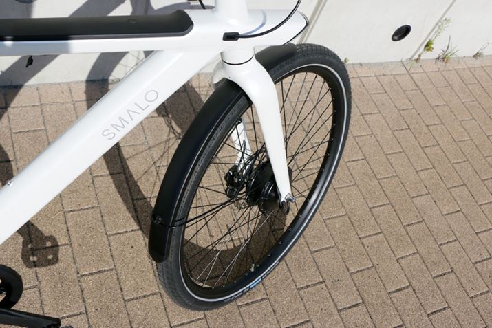 ^CTCY28×2.0C`Ƒ߁BOցAւƂɃtF_[Ă̂ŉJオS