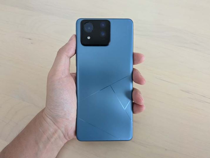 ^uZenfone 11 UltravBƂ͂A}Ă邽߁AM҂̎łΖȂz[hł܂