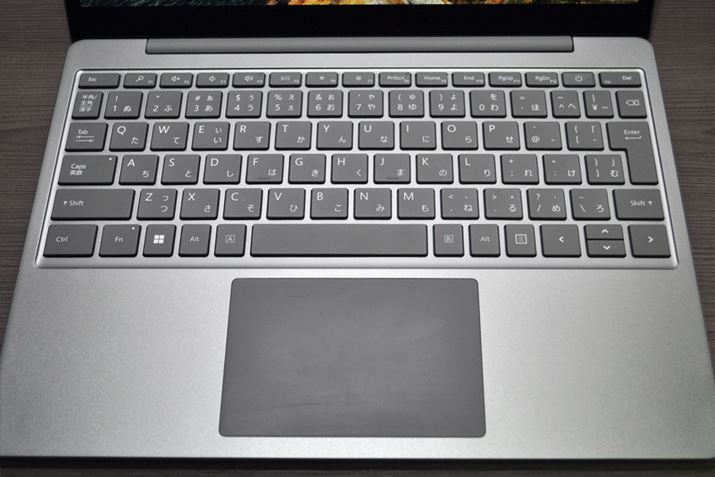 Xy[XL[̍ɂuAvL[ŉṕAXy[XL[̉EɂuvL[œ{͂ɐ؂ւ܂BȂ݂ɁAJ[\L[̍ɂ郊Xĝ悤ȃACR̃L[ł́AReLXgiENbNjj[J܂