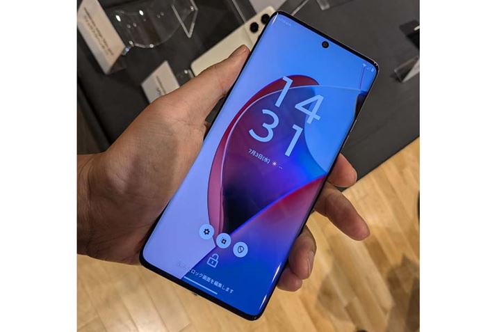 fBXvC̓tbV[gő144Hz쓮AHDR10{ɑΉBEʂ̐F{Apg[̊𖞂ĂAF𒉎ɍČ