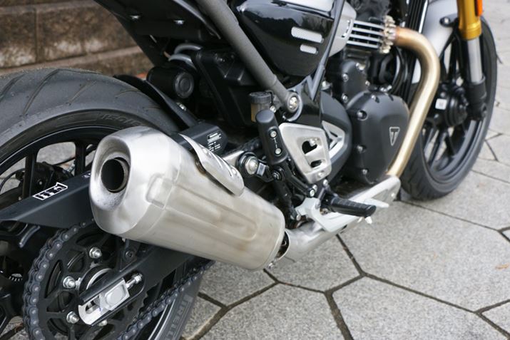 }t[͌IȌ`BJ`グꂽVGbgŃoNpmۂĂ