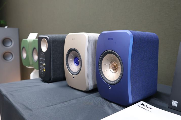 KEF͐S~悤ȍXs[J[CAbv`IXs[J[[J[B̓AvANeBuXs[J[̓WJɐϋɓIBȂłʐ^́uLSX II LTv͔rIɎɓ鐻iŁAARCΉHDMI[q֐̍fBerƘAgăTEho[̑ɂłقA1Spotify̍ĐȂǂ\