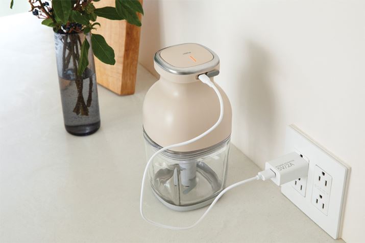 [dUSB Type-CōsA[d܂ł̏[dԂ͖3.5ԁA[d̓쎞Ԃ͖12