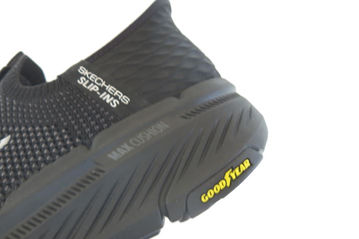 ~bh\[ɂ̓NbVɂꂽuEg S[v̗pBɂ́AAEg\[ɎgꂽuGOODYEARiObhC[jṽSzuĂ