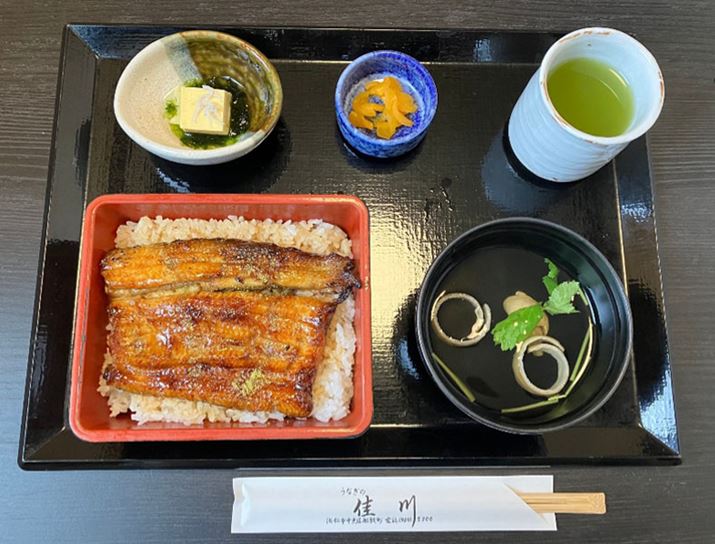 lśuȂ̉vŐHׂȏd͔炪΂đ喞Bli3,000~iŕʁjłAg1,500~ɂȂ̂ŃRXpʂ喞ł