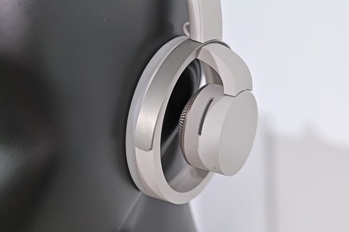 oXs[J[͎ɒڐGȂ悤ɔzuBʂ̃XbgȂǂĐ鉹̋toĂ