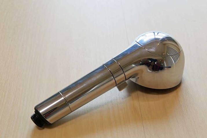 V[wbh̃Obv́AƂɐewɏdS₷悤AXΊpxœKꂽBwbh̍ɂ郌o[ɂāA3̐[h؂ւ邱Ƃ\