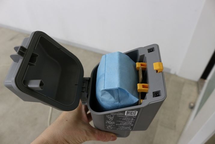 _XgJbṽ{^Ǝʐ^̂悤ɒꂪJB܂AɌăS~̏Ń{^ΎpbNXƗ̂ŁApbNɂ͊{m[^b`ŃS~̂Ăς݂܂i̓QƁj