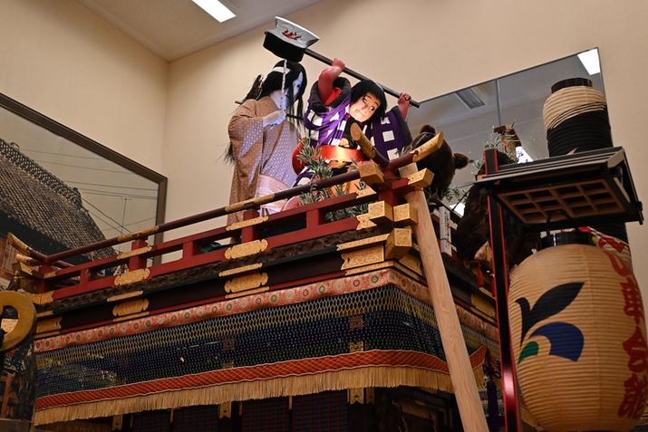 WĂRԂ́uRWvB`łccZ fcANIKKOR Z 28mm f/2.8AF2.8A1/125bAISO1600A-0.3EVAzCgoXFI[g1i͋CcjAsN`[Rg[FX^_[h