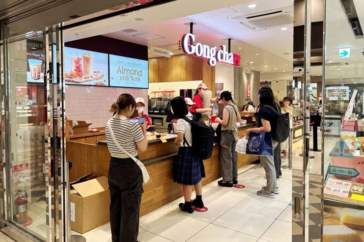 ́uS` GL[gԉHXvBw̉DɂX܂łA𒆐Sɍs񂪂łlCԂ