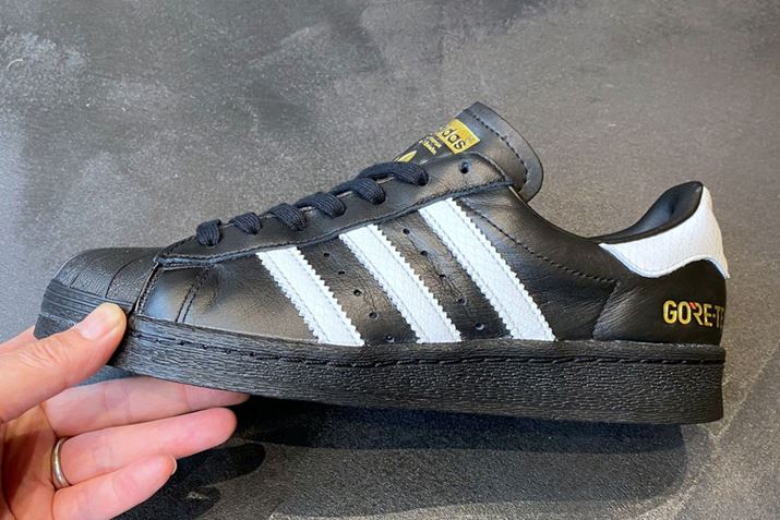 X[XgCvXq[p[cɁAʂ̂Xl[NXL̂悤ȃeNX`[H{ALȕoĂ܂