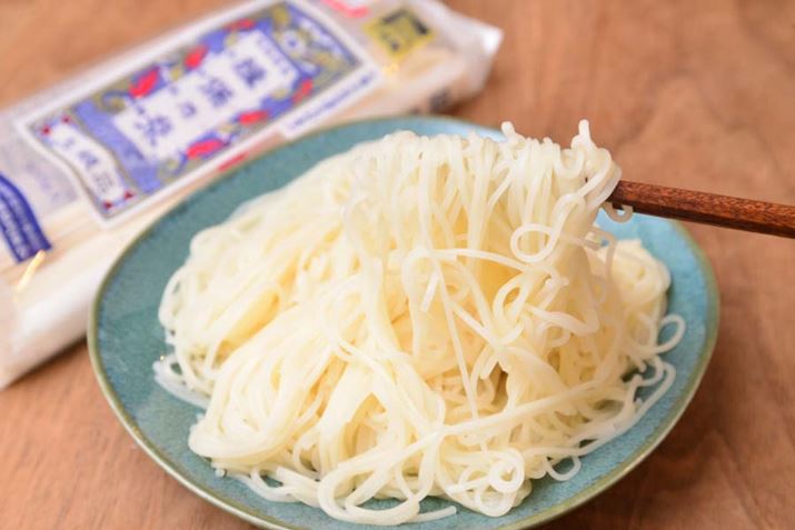 sVbƂRVƁA΃rƐLтe͂DoXB̃i`ȍLŁA{ƌ邻߂ł