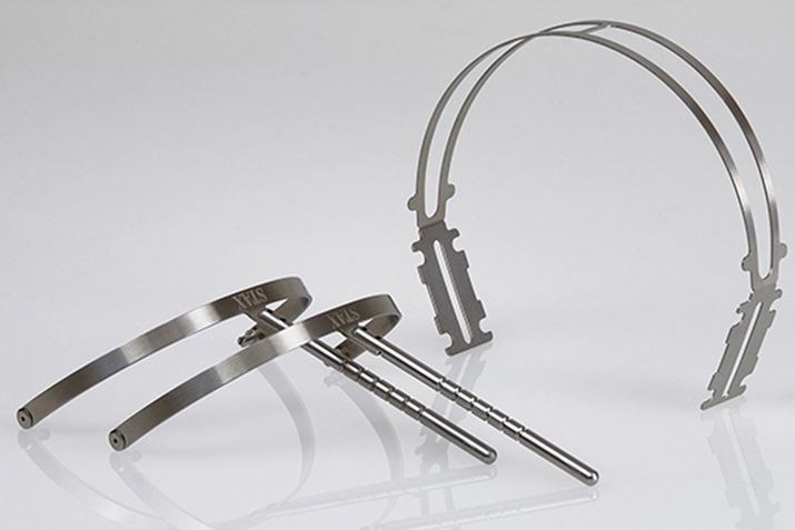 ẼnEWOȂt[͋ŁA]߂ƂBɂƂȂāAwbhpbhƃA[NiẼp[cj̉ꂽ