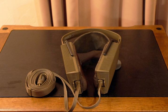 uSR-404 Signatureṽ͓CAbvƂĂ͒E@ɑ邪A[J[]íuSR-X1vB͕Ă邤Ãwbhzsl4~قǂ̐iipwbhzAv͕ʔjȂ̍iƂ͗邾낤