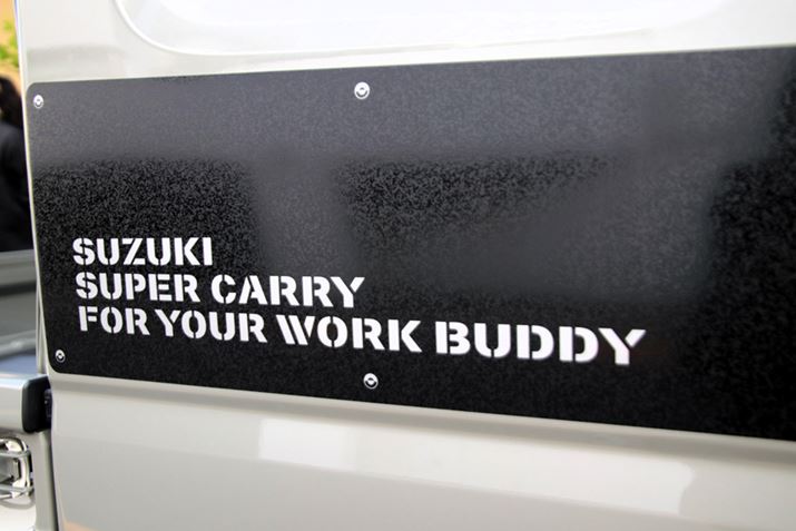 fJ[́̕A}bg&OX̗pBǂ炩Еł͂ȂA̗p邱ƂŊԉъ𕥐@ĂBۂɂ̓ccɎdグĂ邪A{fBɓ\ƃUUɌ悤ȁAVeNX`[̂悤ȕƂȂĂ