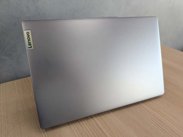 O[̗Vo[̗p{fBBS͓Vł͂ȂAV̉ɔzuĂ܂